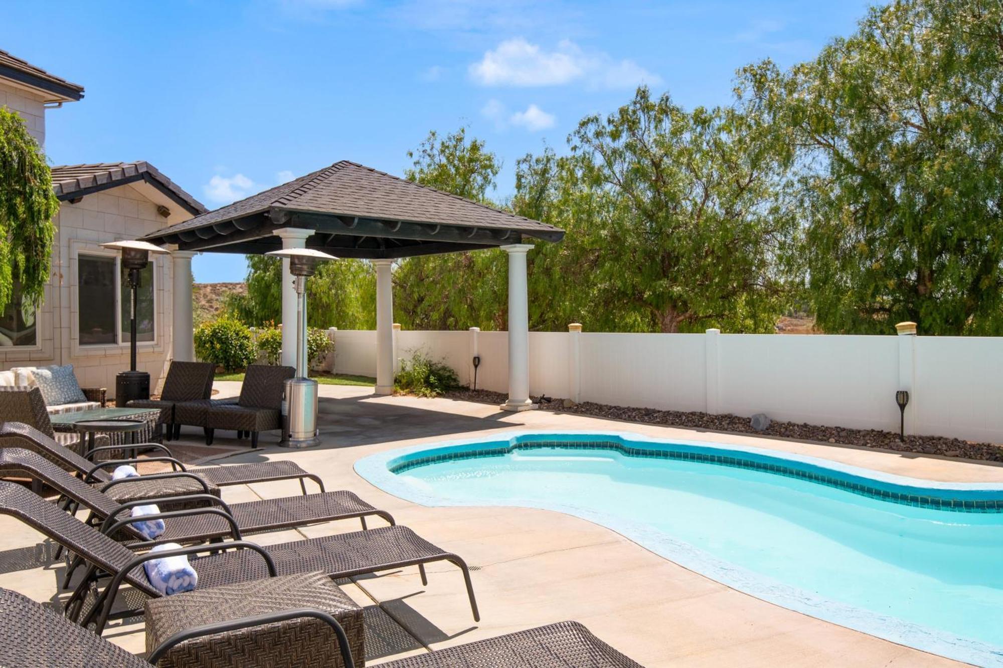Grand Contento By Avantstay Extraordinary Estate W Pool Hot Tub Movie Room Temecula Ngoại thất bức ảnh