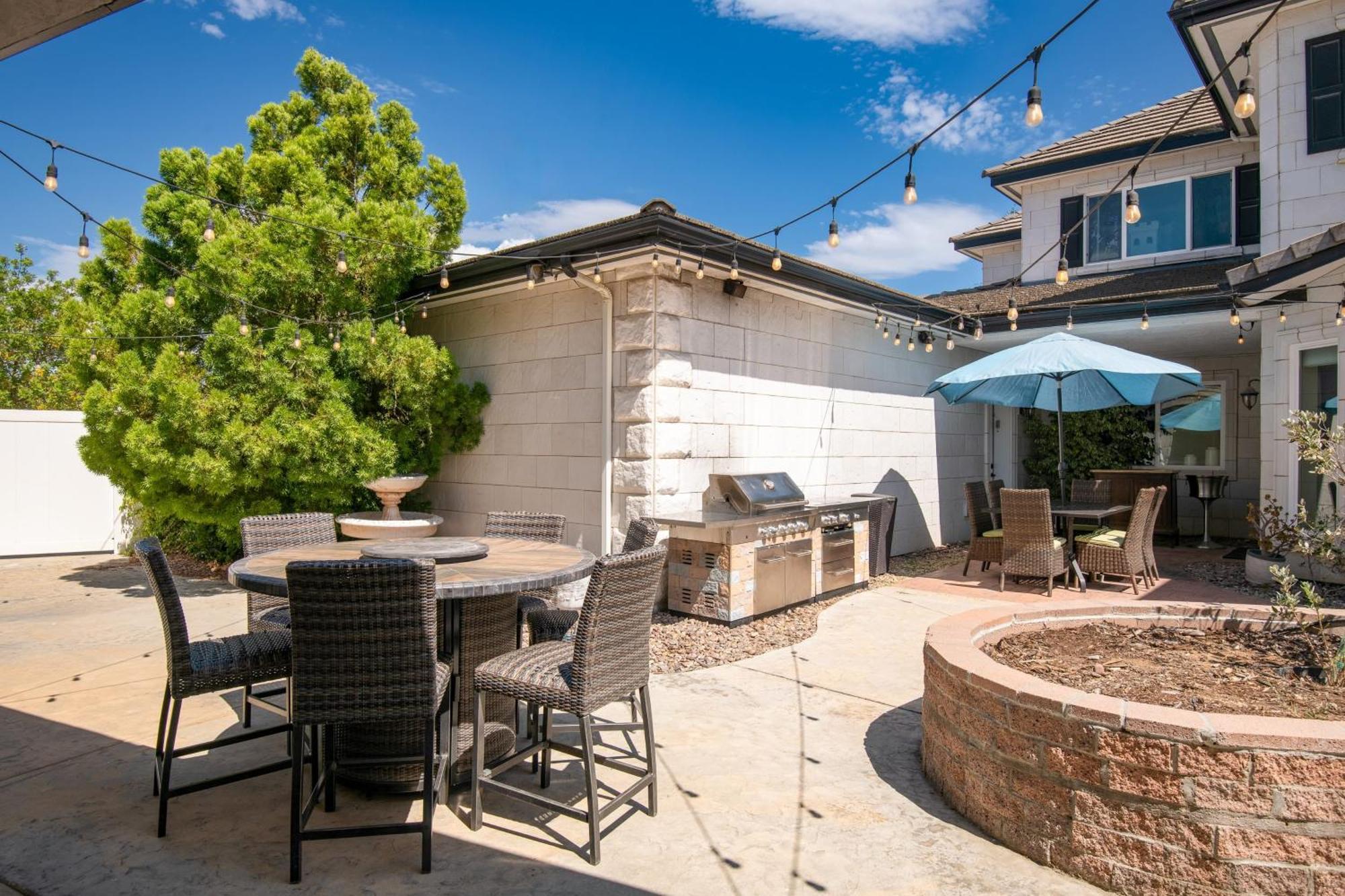 Grand Contento By Avantstay Extraordinary Estate W Pool Hot Tub Movie Room Temecula Ngoại thất bức ảnh