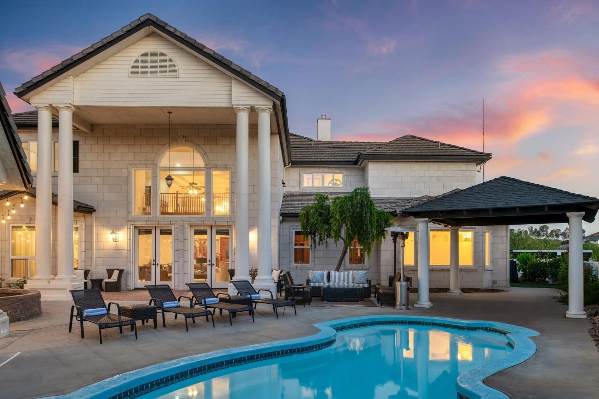Grand Contento By Avantstay Extraordinary Estate W Pool Hot Tub Movie Room Temecula Ngoại thất bức ảnh