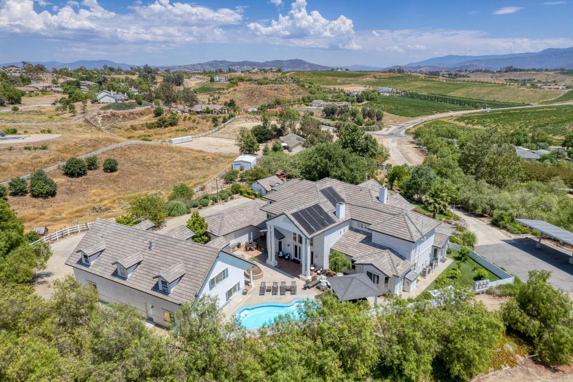 Grand Contento By Avantstay Extraordinary Estate W Pool Hot Tub Movie Room Temecula Ngoại thất bức ảnh
